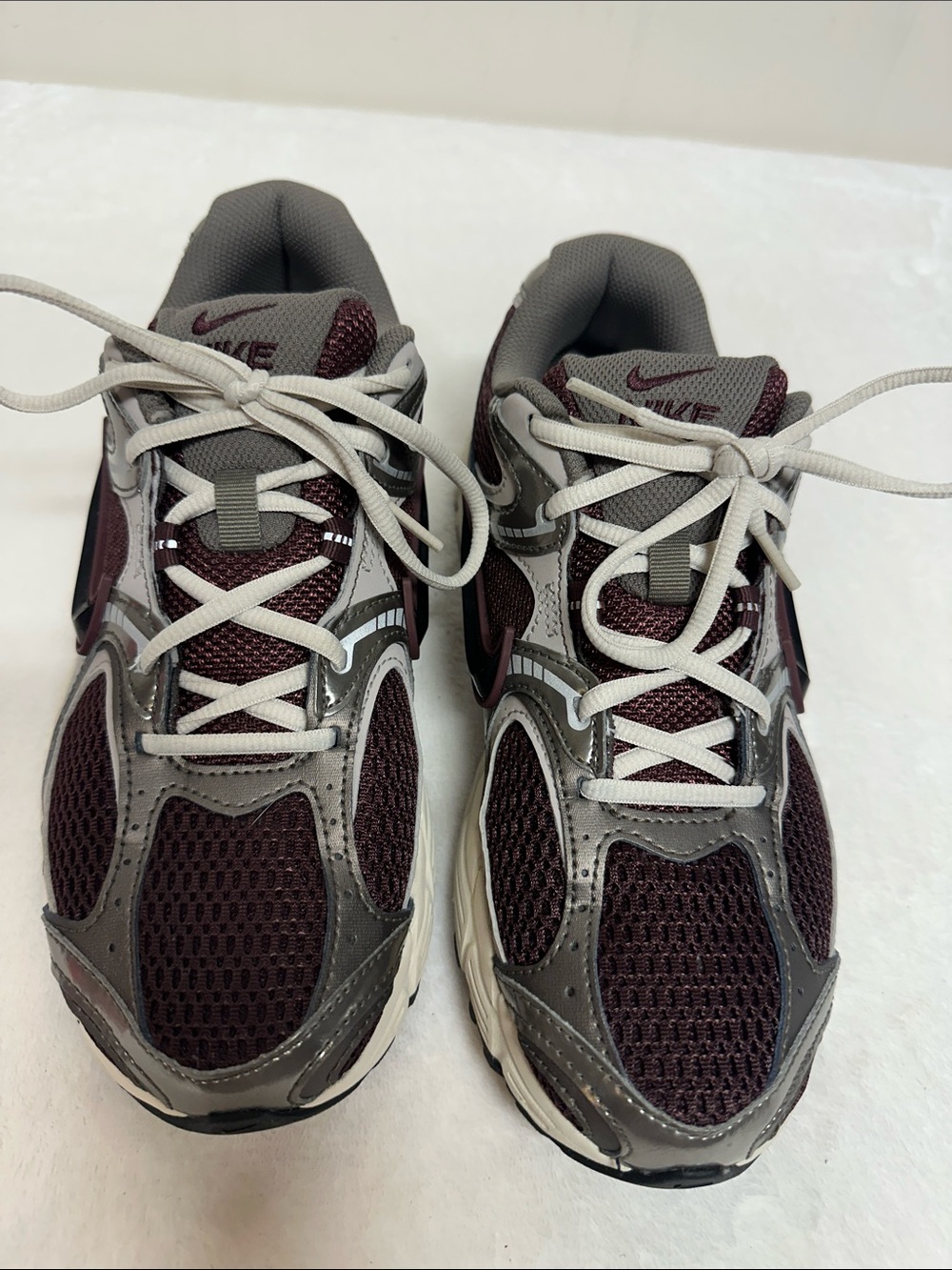 Nike V5 RNR Athletic - Burgundy and Gray Mens Shoe’s